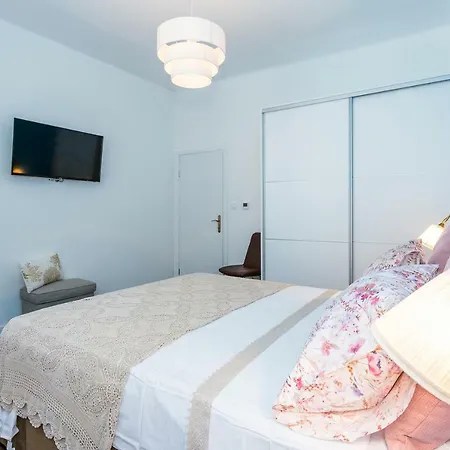 Borgo Apartment